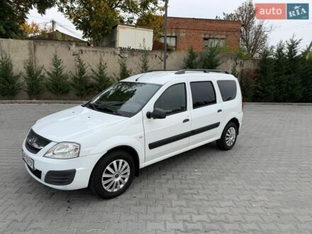 Белый ВАЗ Largus, объемом двигателя 1.6 л и пробегом 182 тыс. км за 4350 $, фото 1 на Automoto.ua