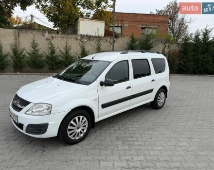 Белый ВАЗ Largus, объемом двигателя 1.6 л и пробегом 182 тыс. км за 4350 $, фото 1 на Automoto.ua