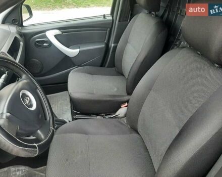 Черный ВАЗ Largus, объемом двигателя 1.6 л и пробегом 166 тыс. км за 3700 $, фото 9 на Automoto.ua