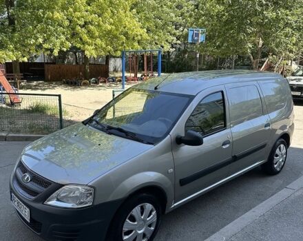 Желтый ВАЗ Largus, объемом двигателя 1.6 л и пробегом 170 тыс. км за 3802 $, фото 1 на Automoto.ua