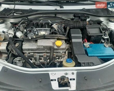 Сірий ВАЗ Largus, об'ємом двигуна 1.6 л та пробігом 162 тис. км за 3700 $, фото 14 на Automoto.ua