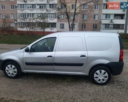 Сірий ВАЗ Largus, об'ємом двигуна 1.6 л та пробігом 162 тис. км за 3700 $, фото 5 на Automoto.ua