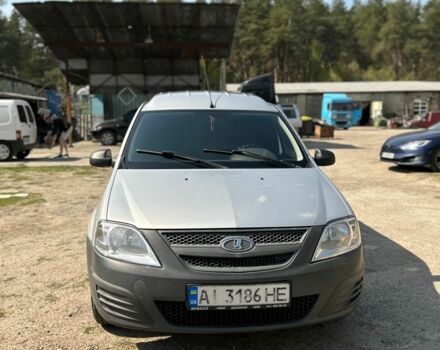 Серый ВАЗ Largus, объемом двигателя 0.16 л и пробегом 150 тыс. км за 4000 $, фото 2 на Automoto.ua