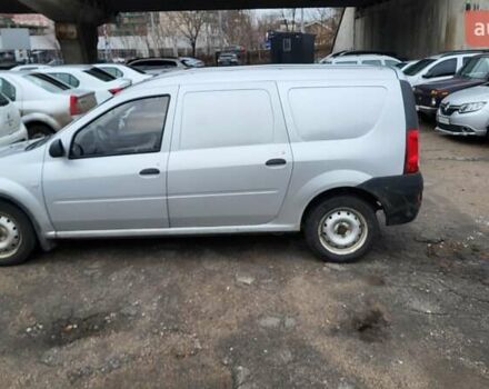 Сірий ВАЗ Largus, об'ємом двигуна 1.6 л та пробігом 100 тис. км за 3900 $, фото 4 на Automoto.ua