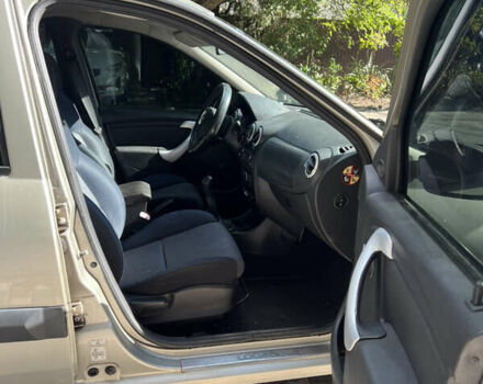 Серый ВАЗ Largus, объемом двигателя 1.6 л и пробегом 305 тыс. км за 3700 $, фото 9 на Automoto.ua