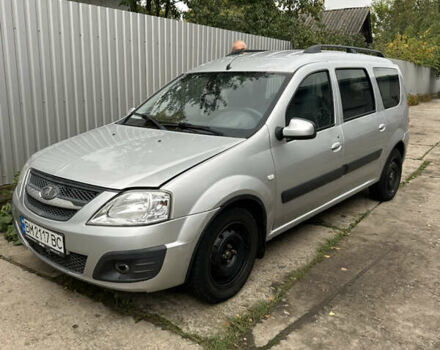 Серый ВАЗ Largus, объемом двигателя 1.6 л и пробегом 228 тыс. км за 4200 $, фото 1 на Automoto.ua