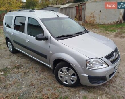 ВАЗ Largus 2015 у Изюме на Automoto.ua Сірий ВАЗ Largus, об'ємом двигуна 1.6 л та пробігом 38 тис. км за 7200 $, фото 4 на Automoto.ua