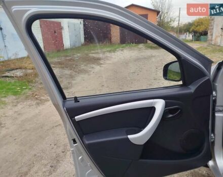 ВАЗ Largus 2015 у Изюме на Automoto.ua Сірий ВАЗ Largus, об'ємом двигуна 1.6 л та пробігом 38 тис. км за 7200 $, фото 3 на Automoto.ua