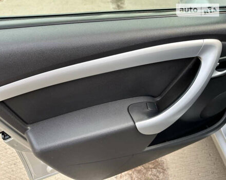 Серый ВАЗ Largus, объемом двигателя 1.6 л и пробегом 68 тыс. км за 6500 $, фото 25 на Automoto.ua