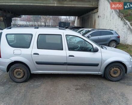 Серый ВАЗ Largus, объемом двигателя 1.6 л и пробегом 275 тыс. км за 4900 $, фото 4 на Automoto.ua