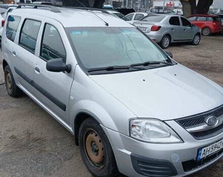 Сірий ВАЗ Largus, об'ємом двигуна 1.6 л та пробігом 275 тис. км за 4900 $, фото 1 на Automoto.ua