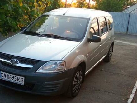 ВАЗ Largus 2013 в Голованевске на Automoto.ua Серый ВАЗ Largus, объемом двигателя 1.6 л и пробегом 105 тыс. км за 6700 $, фото 1 на Automoto.ua