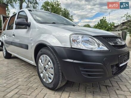 ВАЗ Largus 2013 в Сумах на Automoto.ua Серый ВАЗ Largus, объемом двигателя 1.6 л и пробегом 129 тыс. км за 4150 $, фото 1 на Automoto.ua