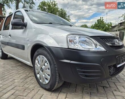 Серый ВАЗ Largus, объемом двигателя 1.6 л и пробегом 129 тыс. км за 4150 $, фото 1 на Automoto.ua