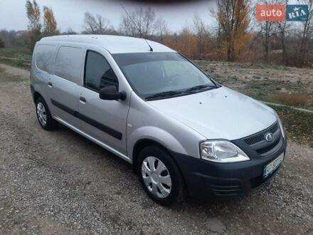 Сірий ВАЗ Largus, об'ємом двигуна 1.6 л та пробігом 162 тис. км за 3700 $, фото 1 на Automoto.ua