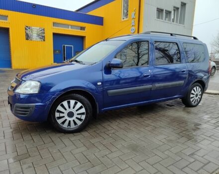 Синій ВАЗ Largus, об'ємом двигуна 1.6 л та пробігом 120 тис. км за 4400 $, фото 7 на Automoto.ua