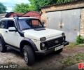 Белый ВАЗ Нива, объемом двигателя 1.6 л и пробегом 300 тыс. км за 4000 $, фото 1 на Automoto.ua