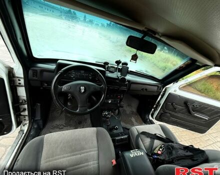 Белый ВАЗ Нива, объемом двигателя 1.6 л и пробегом 12 тыс. км за 3500 $, фото 3 на Automoto.ua