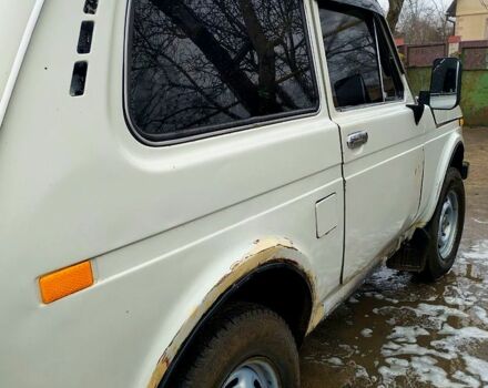Белый ВАЗ Нива, объемом двигателя 1.6 л и пробегом 0 тыс. км за 1600 $, фото 3 на Automoto.ua