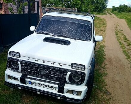 Белый ВАЗ Нива, объемом двигателя 1.7 л и пробегом 0 тыс. км за 2400 $, фото 3 на Automoto.ua