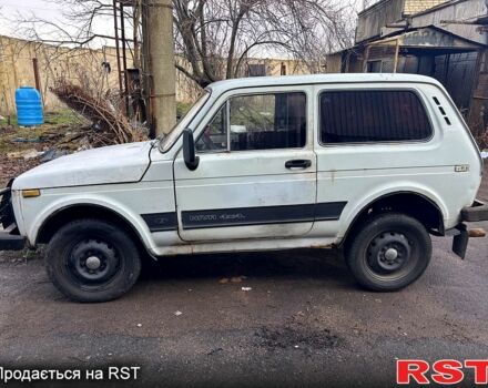 Белый ВАЗ Нива, объемом двигателя 1.6 л и пробегом 0 тыс. км за 1100 $, фото 1 на Automoto.ua