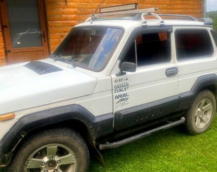 Белый ВАЗ Нива, объемом двигателя 1.6 л и пробегом 250 тыс. км за 2200 $, фото 1 на Automoto.ua