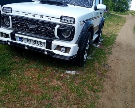 Белый ВАЗ Нива, объемом двигателя 1.7 л и пробегом 0 тыс. км за 2400 $, фото 5 на Automoto.ua