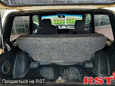 Белый ВАЗ Нива, объемом двигателя 1.6 л и пробегом 30 тыс. км за 3300 $, фото 3 на Automoto.ua