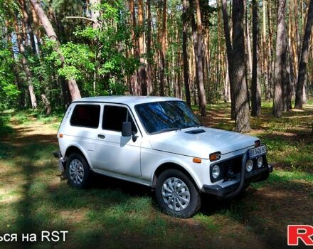 Белый ВАЗ Нива, объемом двигателя 1.6 л и пробегом 89 тыс. км за 1850 $, фото 2 на Automoto.ua