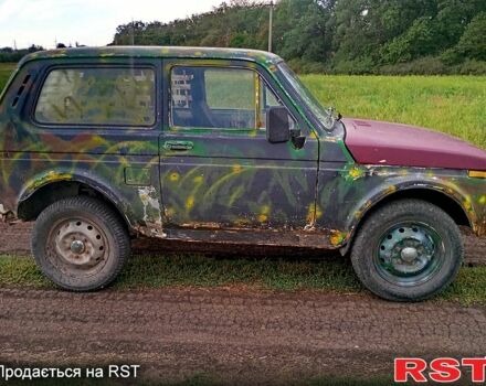 Белый ВАЗ Нива, объемом двигателя 1.6 л и пробегом 0 тыс. км за 650 $, фото 2 на Automoto.ua