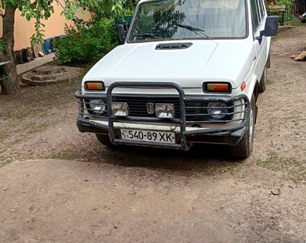 Білий ВАЗ Нива, об'ємом двигуна 1.6 л та пробігом 120 тис. км за 2500 $, фото 1 на Automoto.ua