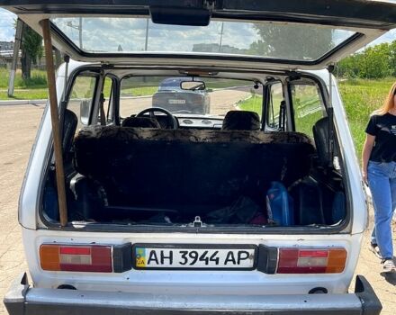 Белый ВАЗ Нива, объемом двигателя 1.6 л и пробегом 110 тыс. км за 2280 $, фото 7 на Automoto.ua