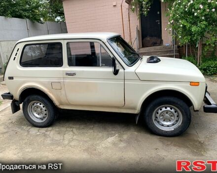 Белый ВАЗ Нива, объемом двигателя 1.6 л и пробегом 140 тыс. км за 1600 $, фото 3 на Automoto.ua