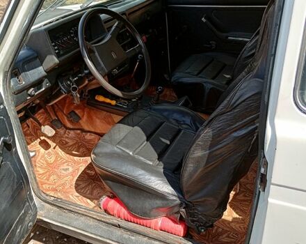 Білий ВАЗ Нива, об'ємом двигуна 1.6 л та пробігом 120 тис. км за 2500 $, фото 3 на Automoto.ua