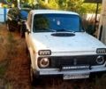 Белый ВАЗ Нива, объемом двигателя 1.6 л и пробегом 327 тыс. км за 2000 $, фото 1 на Automoto.ua