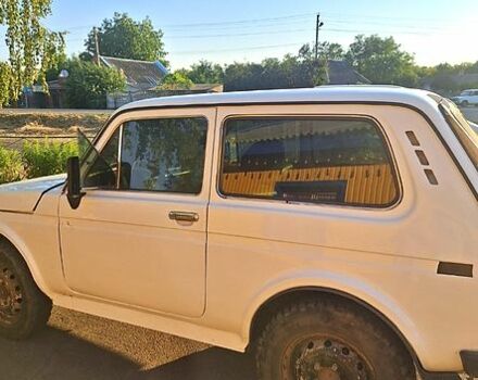 ВАЗ Нива 1987 у Березовке на Automoto.ua Білий ВАЗ Нива, об'ємом двигуна 1.6 л та пробігом 0 тис. км за 1500 $, фото 1 на Automoto.ua