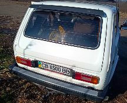 Белый ВАЗ Нива, объемом двигателя 1.6 л и пробегом 880 тыс. км за 2500 $, фото 2 на Automoto.ua