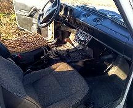 Белый ВАЗ Нива, объемом двигателя 1.6 л и пробегом 880 тыс. км за 2500 $, фото 5 на Automoto.ua