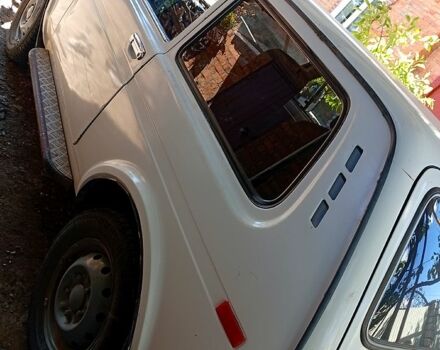 Белый ВАЗ Нива, объемом двигателя 1.6 л и пробегом 0 тыс. км за 2000 $, фото 2 на Automoto.ua