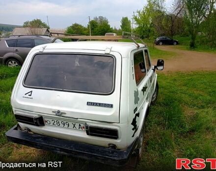 Белый ВАЗ Нива, объемом двигателя 1.6 л и пробегом 65 тыс. км за 2000 $, фото 7 на Automoto.ua
