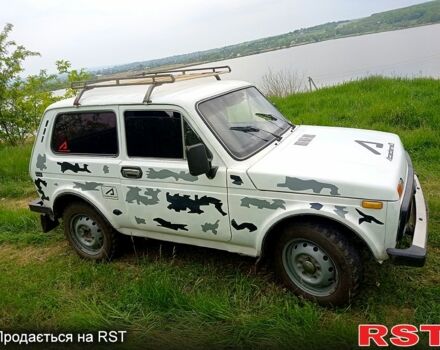Белый ВАЗ Нива, объемом двигателя 1.6 л и пробегом 65 тыс. км за 2000 $, фото 10 на Automoto.ua