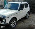 Белый ВАЗ Нива, объемом двигателя 1.6 л и пробегом 70 тыс. км за 3300 $, фото 2 на Automoto.ua