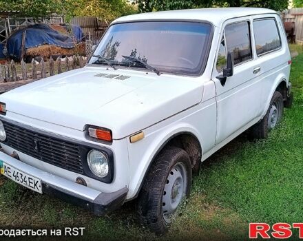 Белый ВАЗ Нива, объемом двигателя 1.6 л и пробегом 95 тыс. км за 1440 $, фото 1 на Automoto.ua