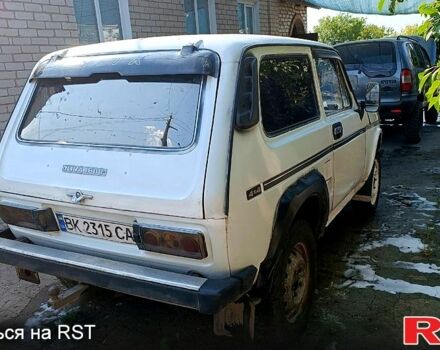 Белый ВАЗ Нива, объемом двигателя 1.6 л и пробегом 0 тыс. км за 750 $, фото 5 на Automoto.ua