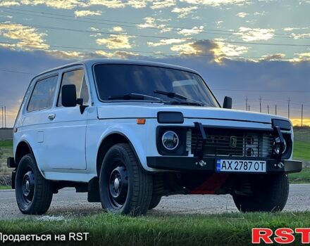 Белый ВАЗ Нива, объемом двигателя 1.6 л и пробегом 177 тыс. км за 2100 $, фото 5 на Automoto.ua