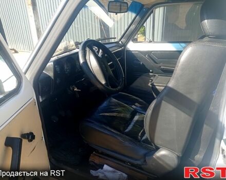 Белый ВАЗ Нива, объемом двигателя 1.6 л и пробегом 76 тыс. км за 2500 $, фото 3 на Automoto.ua