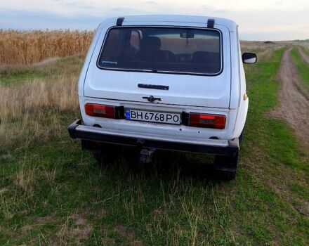 Белый ВАЗ Нива, объемом двигателя 1.6 л и пробегом 0 тыс. км за 2100 $, фото 4 на Automoto.ua
