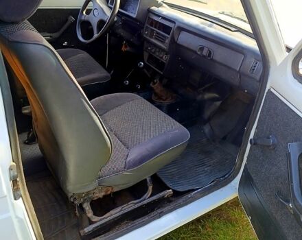 Білий ВАЗ Нива, об'ємом двигуна 1.6 л та пробігом 77 тис. км за 1999 $, фото 1 на Automoto.ua