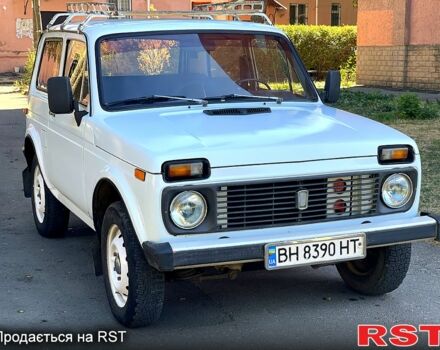 Білий ВАЗ Нива, об'ємом двигуна 1.6 л та пробігом 55 тис. км за 2000 $, фото 1 на Automoto.ua