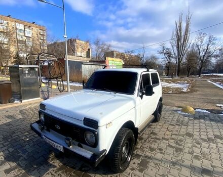 Білий ВАЗ Нива, об'ємом двигуна 1.6 л та пробігом 300 тис. км за 2500 $, фото 2 на Automoto.ua